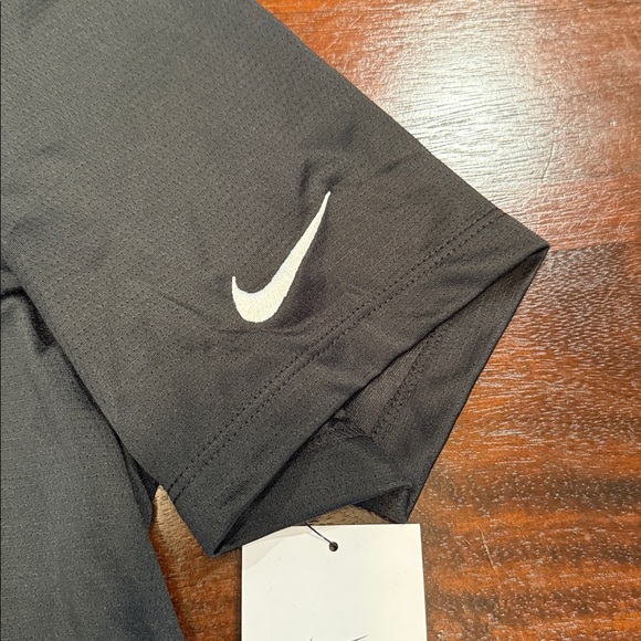NIKE men’s golf shirt - Picture 3 of 6